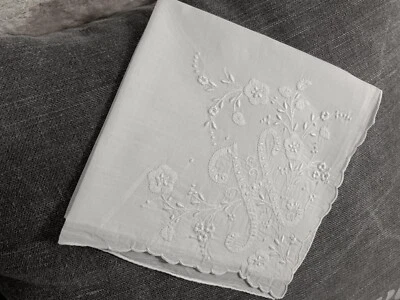 Linge ancien Mouchoir De Mariage  Richement Brodé Initiale H Napoleon lll - Photo 1/4