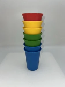 Vintage Tupperware Set/7 Children’s Drinking Cups 2 Green 2 Blue 2 Yellow 1 Red - Picture 1 of 6