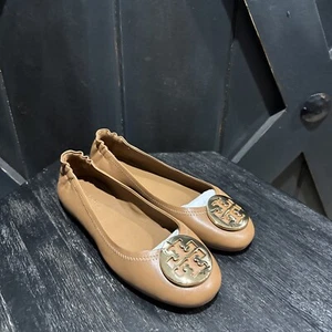 TORY BURCH Minnie Travel Ballet Leather Flats in TAN/Gold Women’s Size 7.5 NWOB - Picture 1 of 10