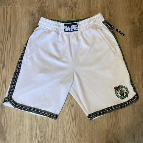 Mens Boston Celtics NBA Labs Basketball Shorts Logo Two Hype Size Large - Flaws Cover