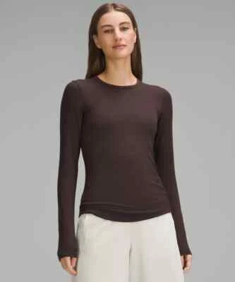 Camisa ajustada de manga larga espresso Lululemon Hold Foto 1 de 4