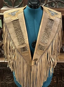 Poncho scialle gilet cowgirl stampa leopardata frange pelle Hyde 1990 fatto a mano - Foto 1 di 11
