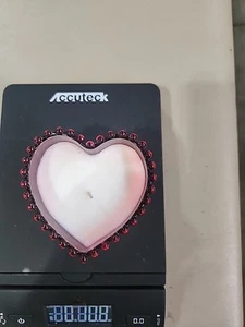 NEW Target Bullseye Playground 2025 Valentines Day 3oz Heart Shaped Candles - Picture 1 of 2