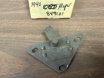 1940 PLYMOUTH DODGE DESOTO LH FRONT DOOR REMOTE CONTROL NOS 1125 - Image 1 of 2