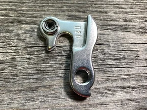 COLGANTE DE DESVIADOR TRASERO MARCO BICICLETA PARA BICICLETA DE MONTAÑA #74 CON TORNILLO - Imagen 1 de 2
