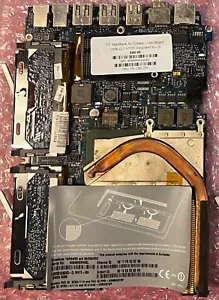 Placa lógica Apple MacBook 13" A1181 v2,1 finales de 2006 2,0 GHz MA700LL/A (blanca) - Imagen 1 de 8