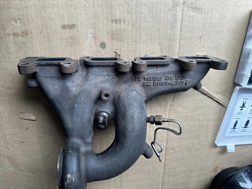 Coletor de escape 2005 Dodge Neon SRT-4 OEM - Imagem 1 de 3