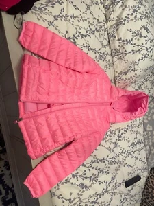 Amazon Essentials Girls Toddlers' Lightweight Water-Resistant Winter Coat - Med - Picture 1 of 4