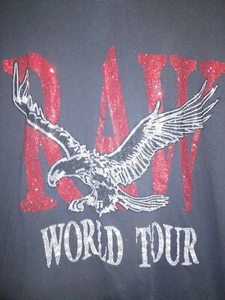 Camiseta para hombre Raw World Tour 4XL Own The Now logotipo negro incrustación de piedra brillante - Imagen 1 de 4