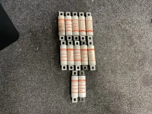 Lot of 12 Amp Trap A70P50 Type 4 Shawmut Gould50 Amps 700 VAC - Picture 1 of 14