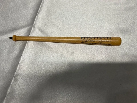VINTAGE MICKEY MANTLE BAT PEN FROM RESTAURANT 8” LONG DOESN`T WRITE Cover