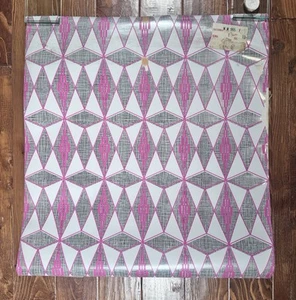 Vintage 70’s Silver Pink Geometric Foil Wallpaper Uncut Roll MOD Retro 10 Yds - Picture 1 of 17