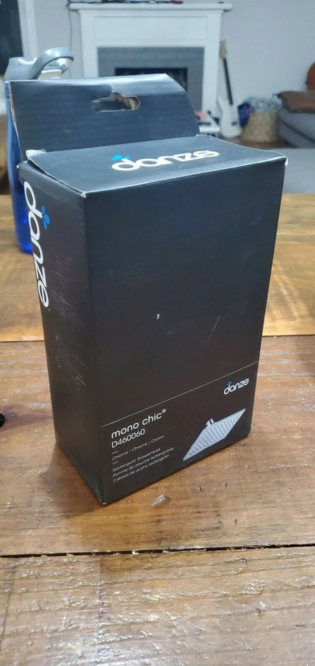 Cabezal de ducha de lluvia Danze D460060 cromo mono chic 2,5 gpm Foto 1 de 4