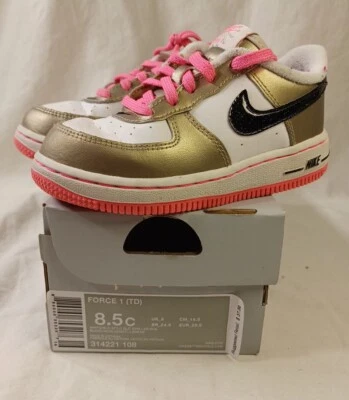 Air Force 1 TD Niño Talla 8.5C Con Caja Rosa Dorado Blanco Nike Niño RARO 314221-108 Foto 1 de 4