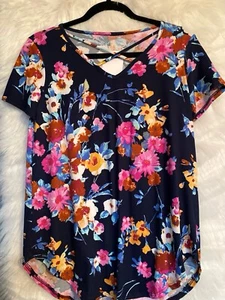 Navy Blue Crisscross Women’s Short Sleeve Floral Top 2XL - Picture 1 of 1