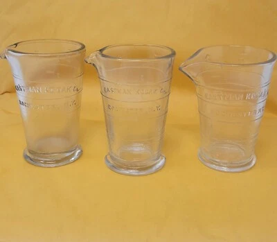 Eastman Kodak Co. de colección 4 oz. Lote de 3 vasos de vidrio para fotografía cuarto oscuro Foto 1 de 4