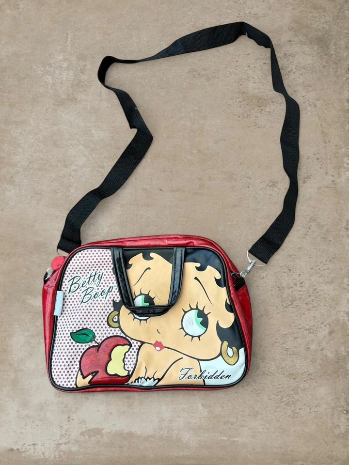 Betty Boop 2013 red and black shoulder bag - Image 1 of 4