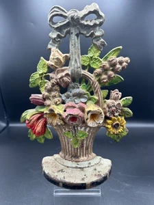 ANTIQUE C1940 HUBLEY CAST IRON DOORSTOP #189 LILLIES OF THE VALLEY FLOWER BASKET - Picture 1 of 13