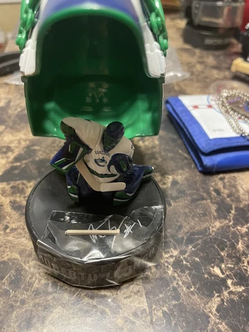 Vancouver Canucks Lot Mask / Dog tags / Pin / And Wallet All Used Please Read Cover