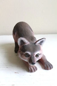 Artline Vintage 1998 Plastic Resin Wild Fox Play Bow Garden Woodland Decoration - Picture 1 of 10