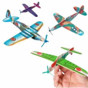 JET FLYING GLIDER PLANES BOYS GIRLS LOOT PINATA BIRTHDAY PARTY BAG FILLERS  - Picture 1 of 2