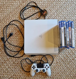 Sony PlayStation 4 Slim Glacier White 500GB With Controller, Games And Wires - Picture 1 of 14