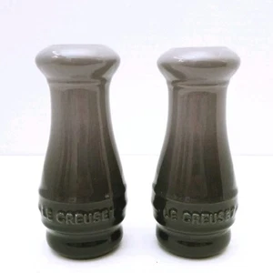Le Creuset Salt And Pepper Shakers Set Gray Grey Stoneware 4 Oz 4.75" Tall - Picture 1 of 5