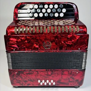 Acordeón MMBAT 22 Teclas 8 Bajo Rojo Bayan con Estuche Instrumentos Musicales - Imagen 1 de 12