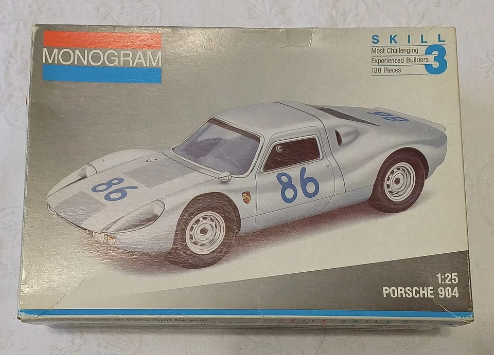 Monogram  Porsche 904. Scala 1/25. Completo, mint boxed - Immagine 1 di 3