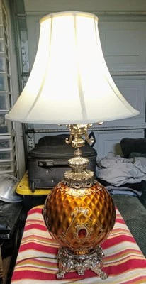 Lámpara de mesa rara/de colección años 70 EF EF INDUSTRIES vidrio ámbar texturizado y latón luz nocturna Foto 1 de 4