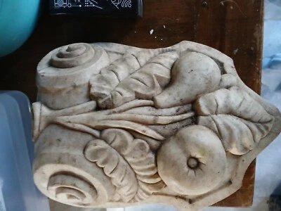 Center keystone Marble Fireplace Medallion Antique - Image 1 of 4