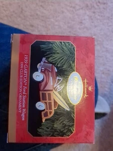 1939 GARTON FORD STATION WAGON 1999 NEW IN BOX DIE-CAST METAL TWO-PIECE SET - Picture 1 of 4