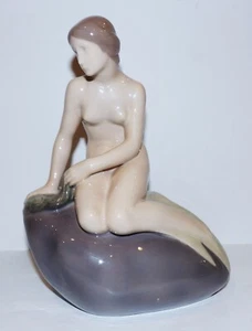 VINTAGE ROYAL COPENHAGEN DENMARK #4431 LITTLE MERMAID ON ROCK 8 5/8" FIGURINE - Picture 1 of 10