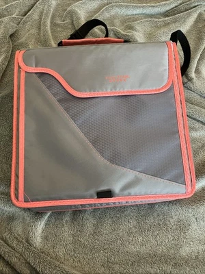 Carpeta de cinco estrellas Mead 3 anillos gris y rosa anillo de 3 pulgadas doble bolsillo y correa Foto 1 de 4