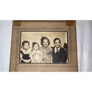 Vintage 1944 Family Portrait Photo - Picture 1 of 6