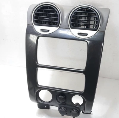 GMC Envoy 2005 tablero central ventilaciones radio bisel moldura gris claro fibra de carbono Foto 1 de 4