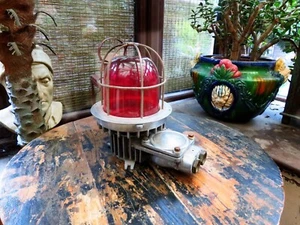LARGE RED BULKHEAD LIGHT, AUTHENTIC MARINE SALVAGE. Cast Aluminium, Nautical VGC - Picture 1 of 12