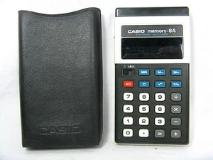 Rare 70´s vintage calculator Taschenrechner CASIO memory - 8 A + case working - Afbeelding 1 van 11