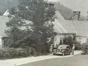 Vintage 1930s Black & White Photograph Of House With Car & People - Picture 1 of 4