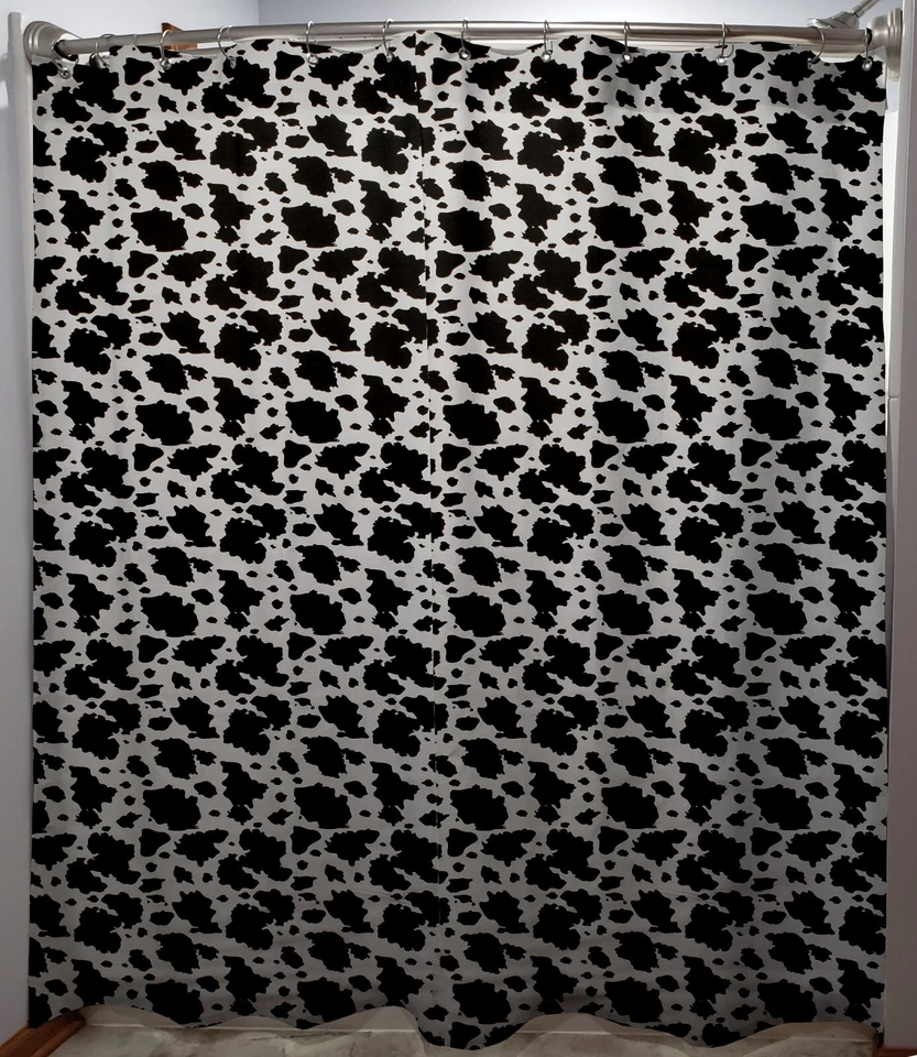 黑白奶牛斑点浴帘 — 第 1/1 张图片