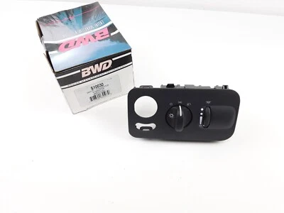 Headlight Switch for Dodge Caravan Grand Caravan Chrysler Town & Country 2004-07 - Image 1 of 4