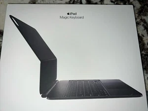 Magic Keyboard for iPad Pro 13‑inch (M4) - US English - Black - Afbeelding 1 van 4