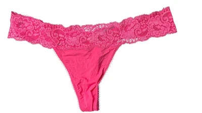 Victorias Secret 丁字裤女式中号粉色蕾丝梦天使低腰内衣 — 第 1/3 张图片