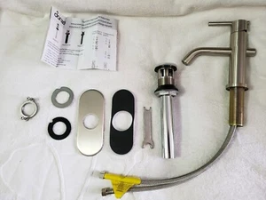 Danze Vessel Bathroom Faucet (Pre-Owned) - Picture 1 of 6