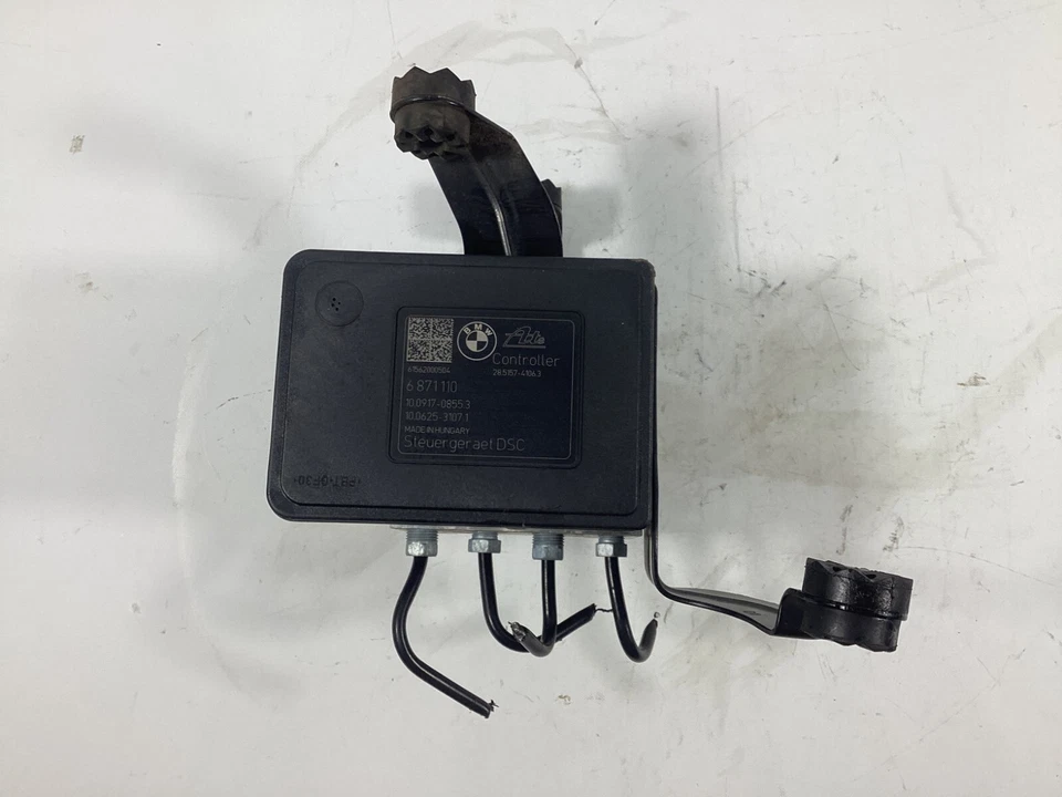 BMW M4F30 2015-2019 ABS módulo de bomba de freno antibloqueo 6871110 OEM. Foto 1 de 4