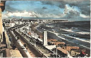 Les SABLES D'OLONNE 85 Remblai et Plage CPSM geschrieben an Frau BENOLIEL 88 AIX 1961 - Bild 1 von 2