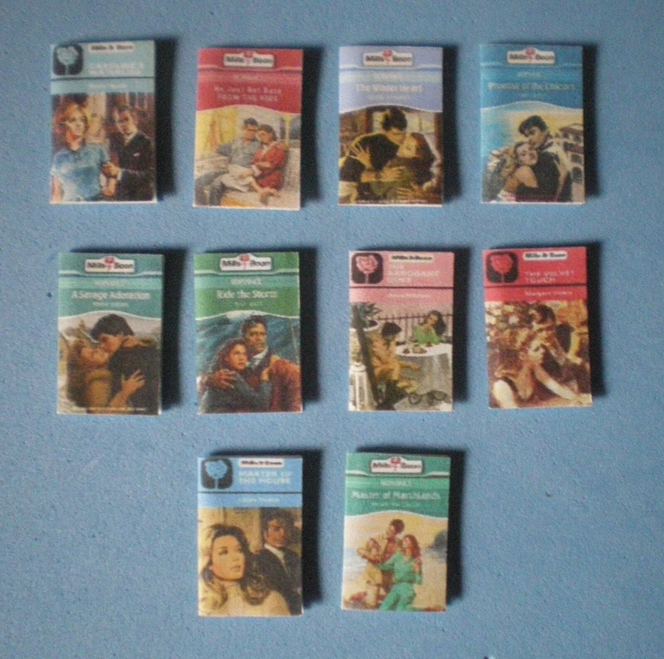 Puppenstubenzubehör - MILLS & BOON - 10er Set Bücher
