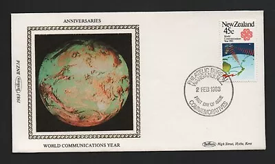 NEW ZEALAND 1983 BENHAM SILK COVER WORLD COMMUNICATIONS YEAR - Image 1 of 2