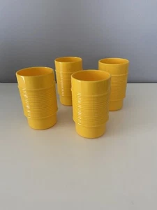 Vintage Rubbermaid Gerippt Gelb Becher Tassen Stapelbar Menge 4 70er Thema 3826 - Bild 1 von 7