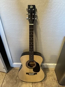 acoustic guitar - Picture 1 of 2